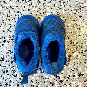Nike Dynamo toddler baby blue shoes sneaker size 7 pre owned